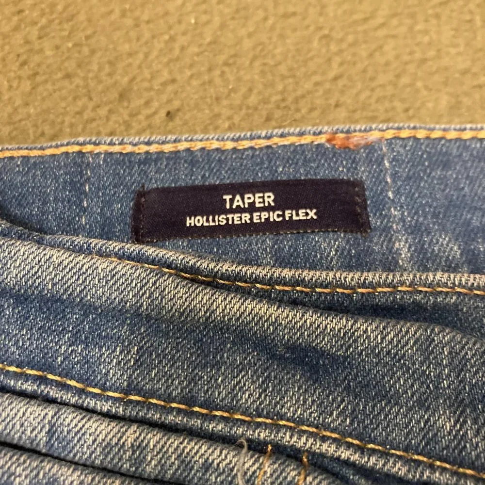 NWOT Hollister Taper Epic Flex Men's Denim Jeans 28 x 30 (#10)